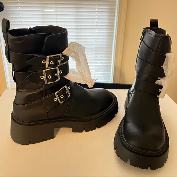 Topshop Black Moto Boots with Buckles - Picture 4 of 6